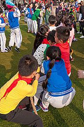 复出只因祖国需要郎平再战周苏红唱响国歌